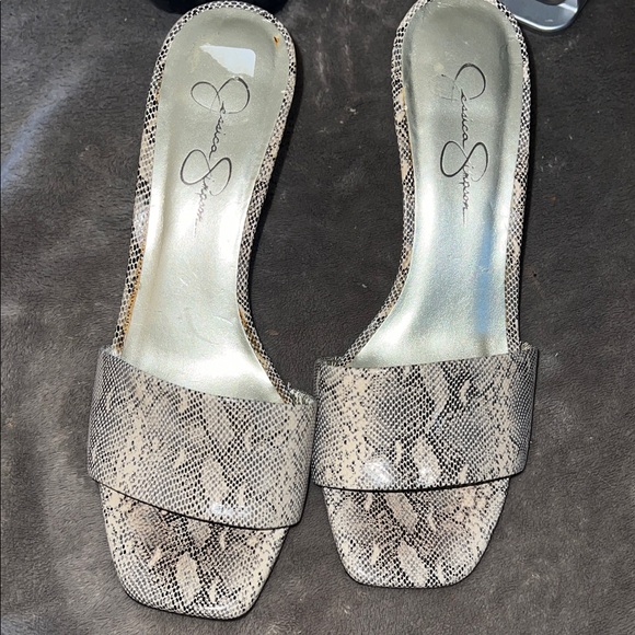 Jessica Simpson Black and Cream Snake Print Sandals, 9,
VGUC - Picture 1 of 2